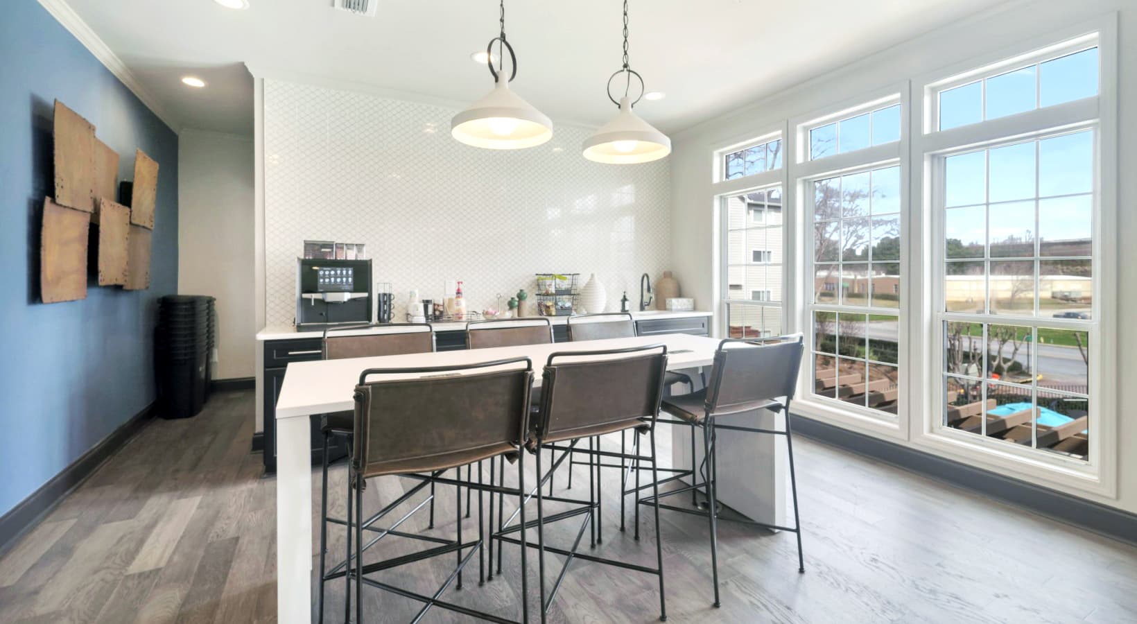 Clarion Apartments - Image 6