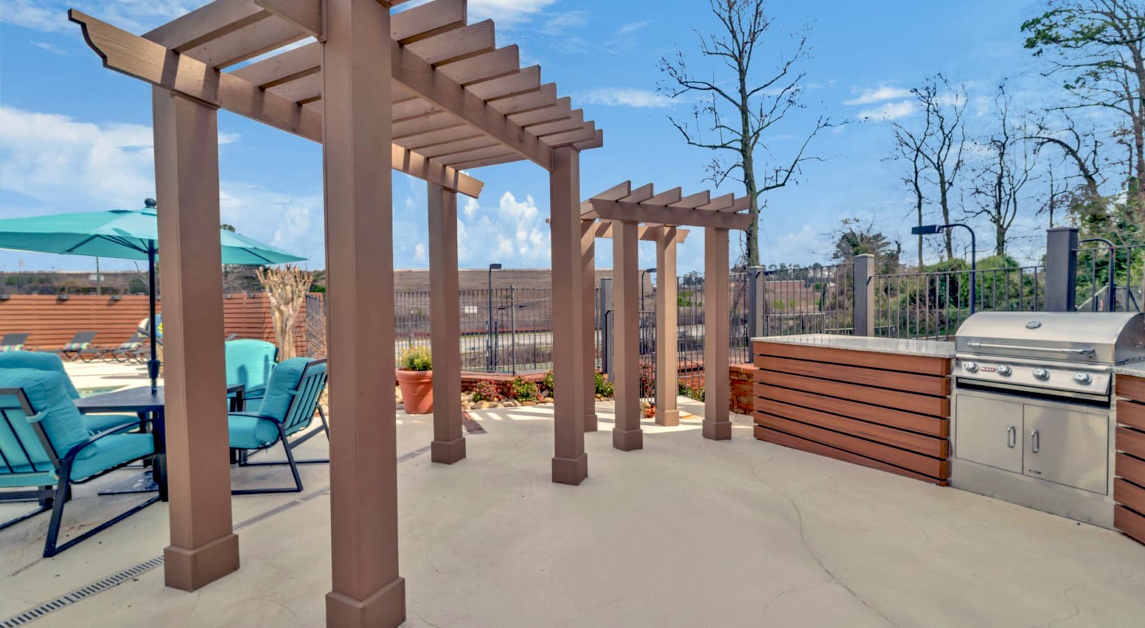 Clarion Apartments - Image 7